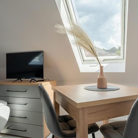 Apartamenty Ok'S - Blisko Centrum W Pelni Wyposazone - By Spaceapart Еленя-Гура Экстерьер фото