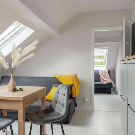 Apartamenty Ok'S - Blisko Centrum W Pelni Wyposazone - By Spaceapart Еленя-Гура Экстерьер фото