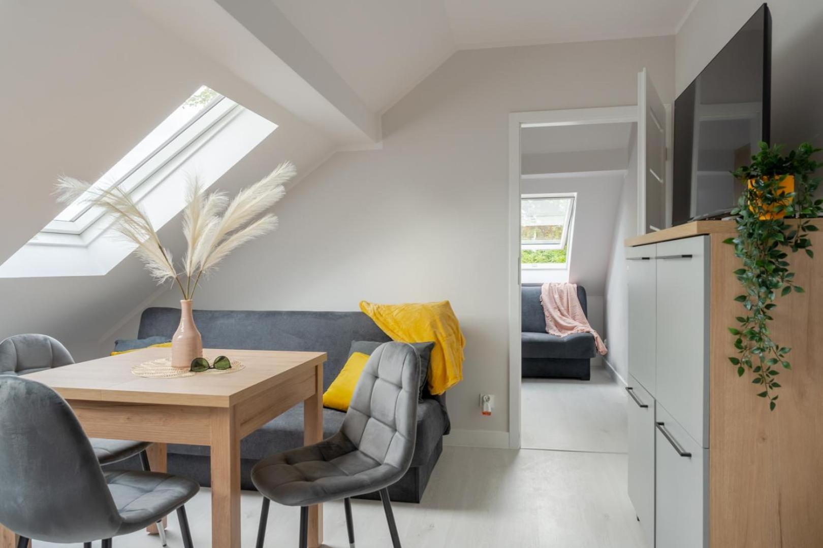 Apartamenty Ok'S - Blisko Centrum W Pelni Wyposazone - By Spaceapart Еленя-Гура Экстерьер фото