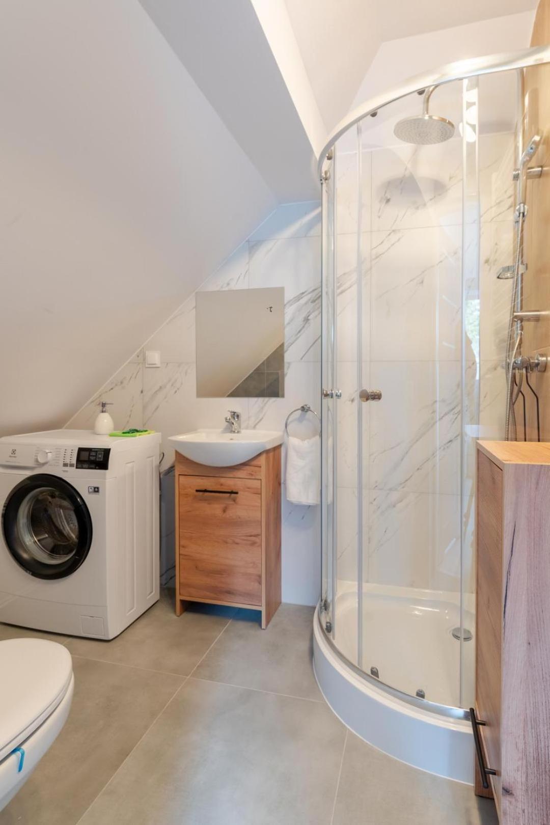 Apartamenty Ok'S - Blisko Centrum W Pelni Wyposazone - By Spaceapart Еленя-Гура Экстерьер фото