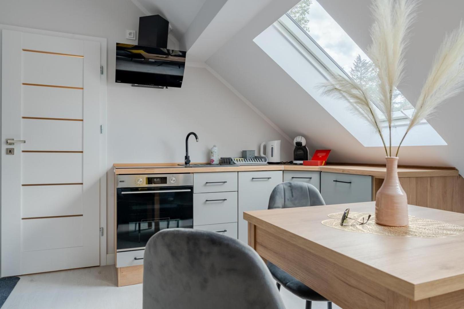 Apartamenty Ok'S - Blisko Centrum W Pelni Wyposazone - By Spaceapart Еленя-Гура Экстерьер фото